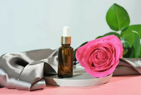 تصویر 4 از گلاب قمصر کاشان با رایحه اصیل و طراوت ویژه